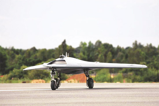 印度新型無人機飛行試驗成功(圖1) 印度新型無人機飛行試驗成功(圖1)