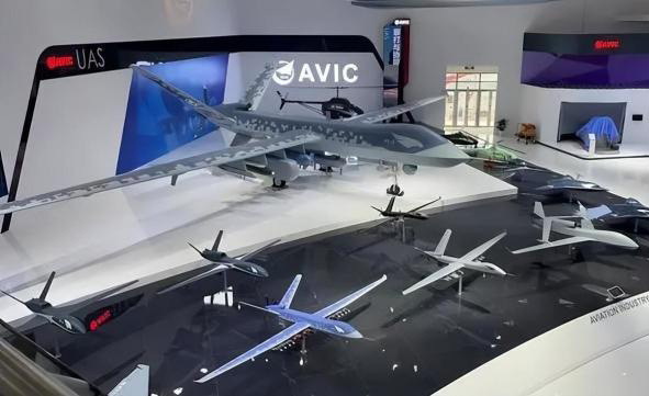 俄烏沖突不斷升級 珠海航展多款國產無人機備受關注(圖1) 俄烏沖突不斷升級 珠海航展多款國產無人機備受關注(圖1)